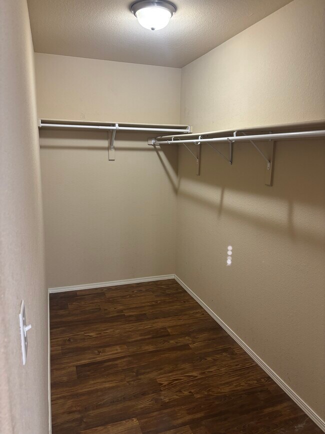 Foto del edificio - 630 Saddlehorn Dr