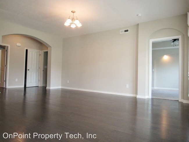 Building Photo - 2 br, 2 bath House - 5921 Blackbird Way