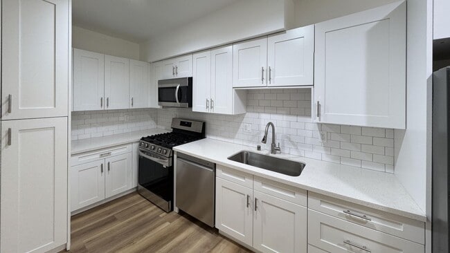 Building Photo - 3630 Midvale Ave