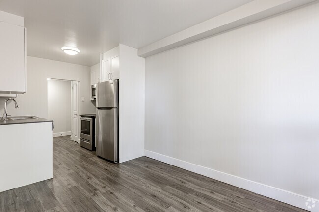2 chambres, 1 salle de bain - 1 035 pi2 - Cuisine - 1126-1154 Adelaide Street North