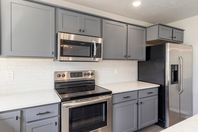 Building Photo - 3985 E Jamestown Dr