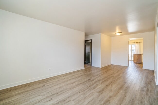 Foto del edificio - 404 Inland Dr