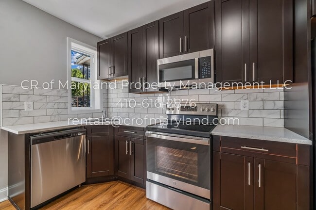 Building Photo - WAITLIST APPLICATIONS ONLY
