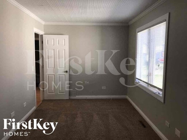 Foto del edificio - 100 S Dilger Ave