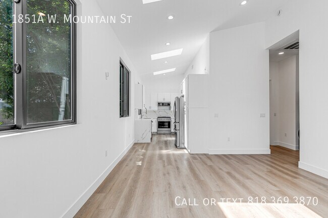 Foto del edificio - 1851 W Mountain St