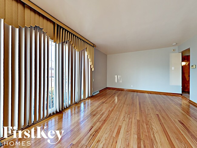 Foto del edificio - 2716 W 84th St