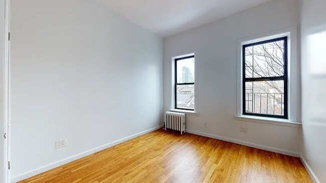 Building Photo - 43 Clinton St