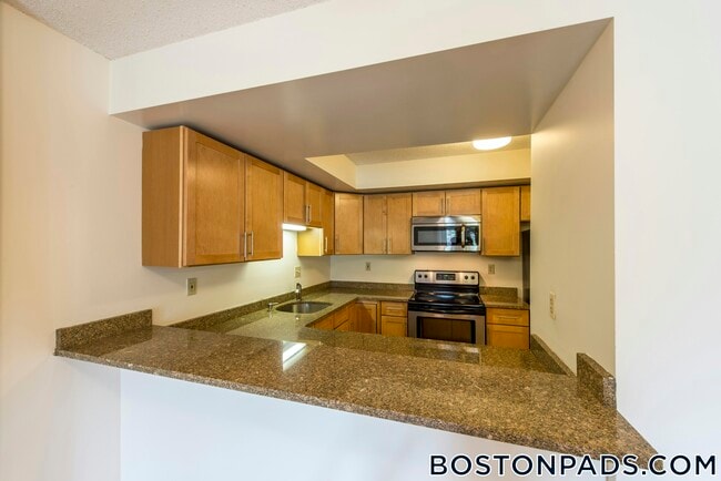 Building Photo - 345 Franklin St