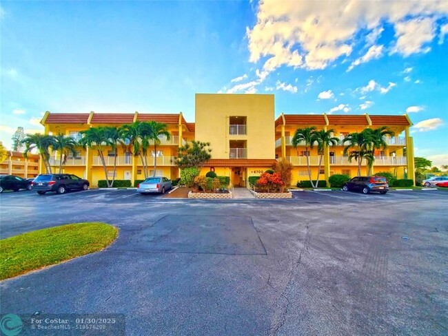 Foto del edificio - 6700 Royal Palm Blvd