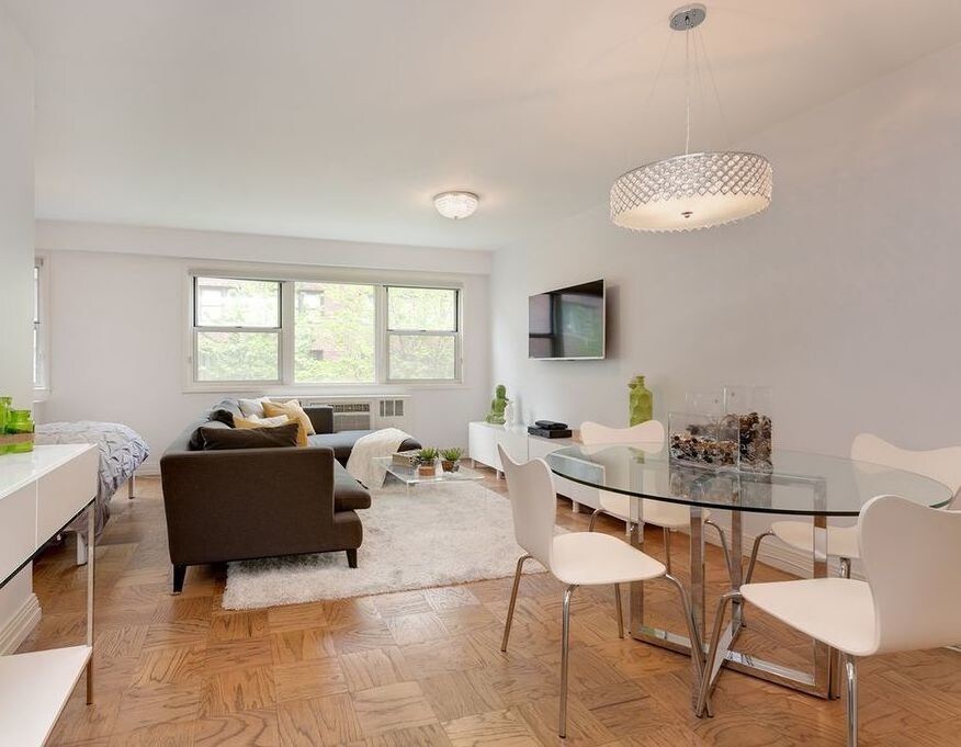 Foto principal - 245 E 35th St