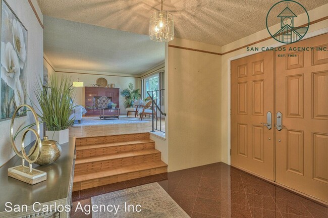 Foto del edificio - 3 br, 2 bath House - 3021 Forest Way