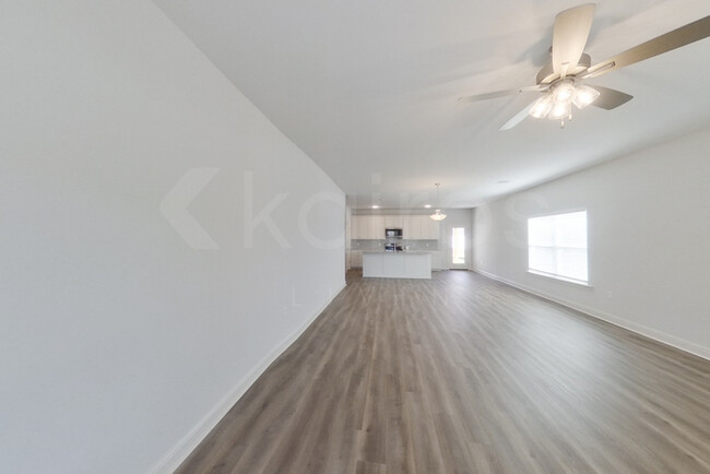 Building Photo - 17641 Carlisle Ave