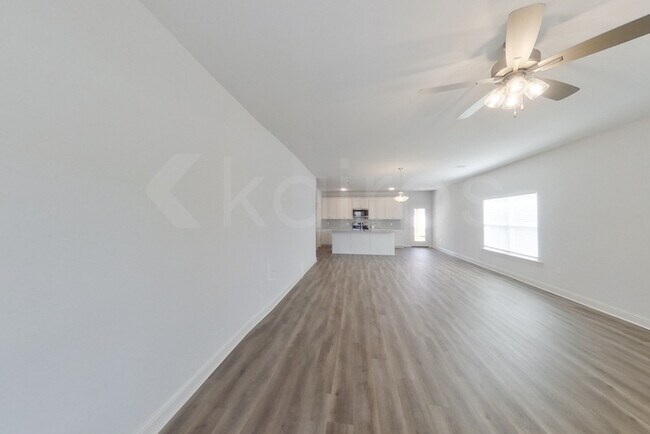 Foto del edificio - 17641 Carlisle Ave