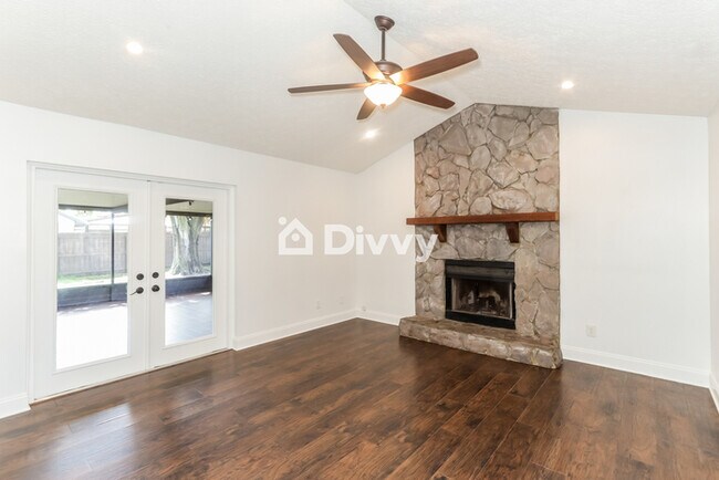 Building Photo - 1005 Cameo Crest Ln, Valrico, FL 33596