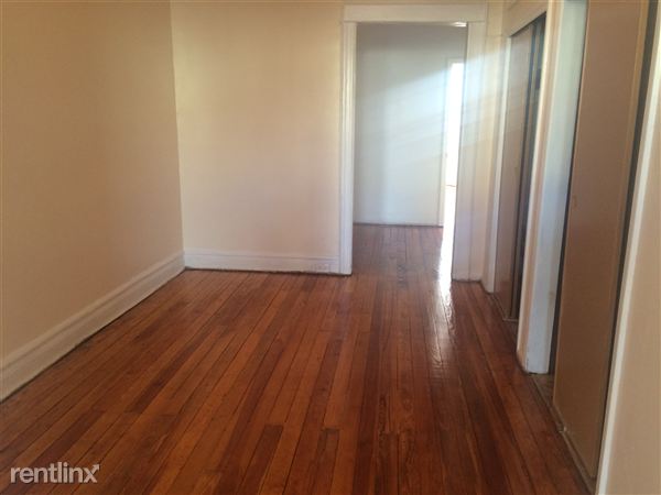 Fotografía del edificio - 6087 68th Ave