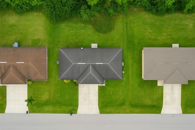 Foto del edificio - 349/351 Justice Ave