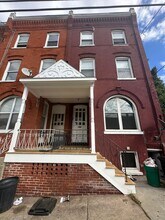 Building Photo - 11 N Ann St