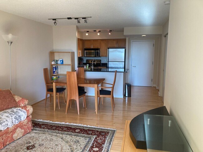 Building Photo - Fantastic Condo in Downtown Bethesda with Parking - Available Now!