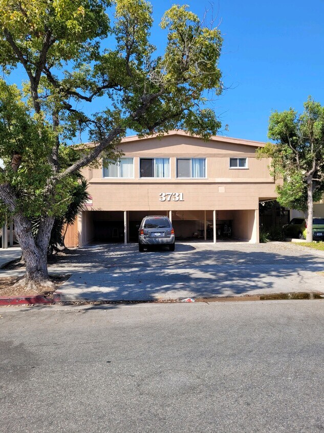 Foto principal - 3731 Mentone Ave