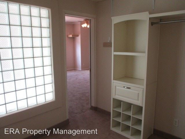 Building Photo - 5 br, 3.5 bath House - 1262 N Fairway Dr.