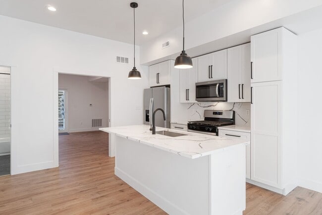 Foto del edificio - 506 Foreland St