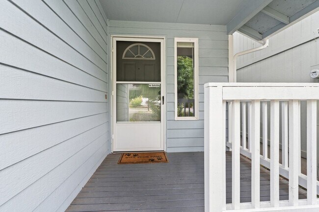 Foto del edificio - Charming 3-Bedroom Home in Bremerton