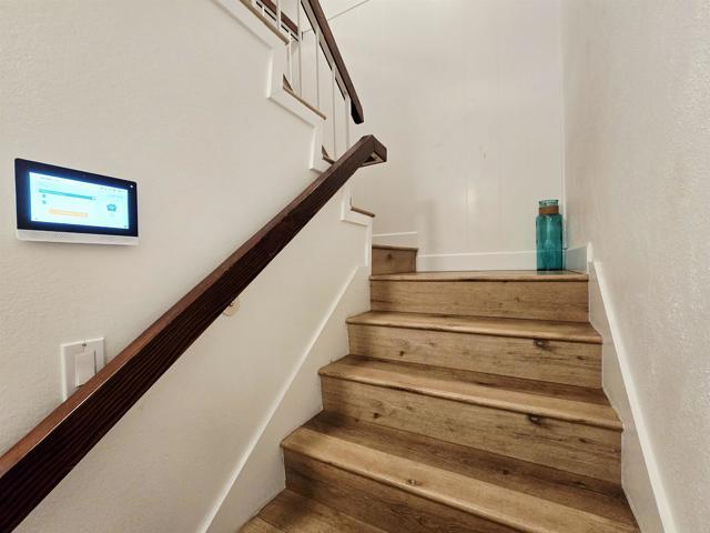 Building Photo - 2135 E Valley Pkwy