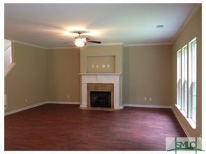 Foto del edificio - 5 bed 3 bath Home with a Fenced Yard and Hot Tub