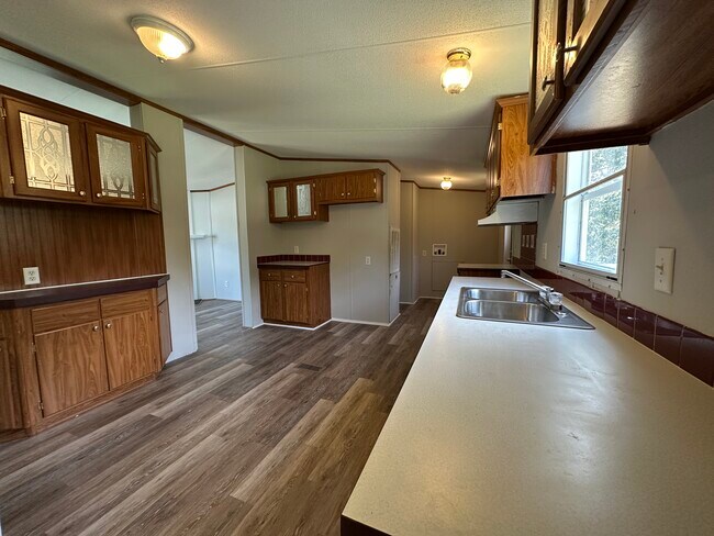 Building Photo - 106 Crappie Dr