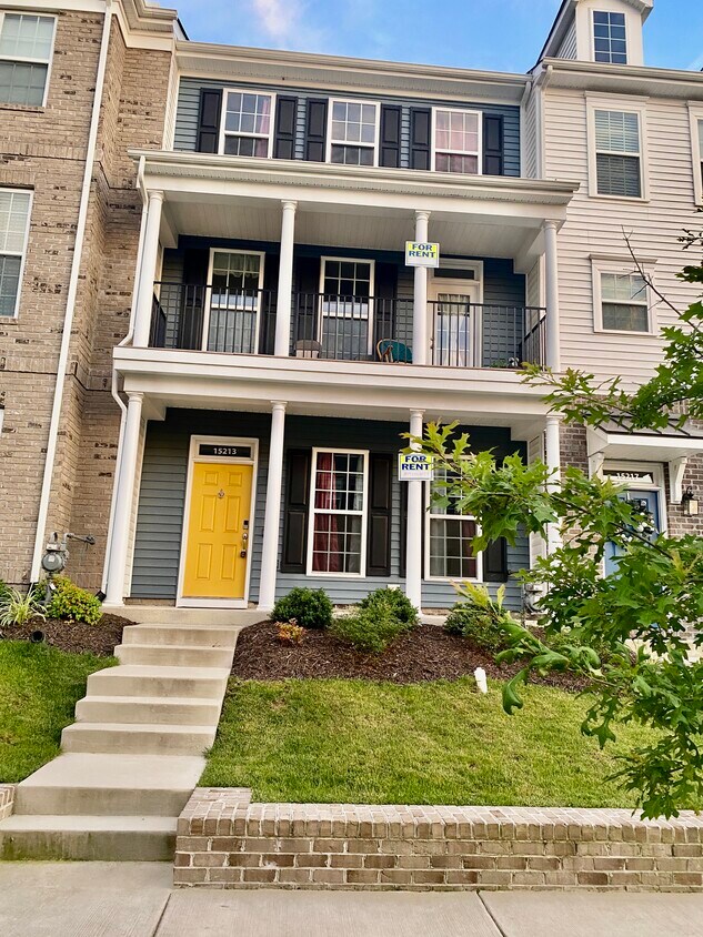 Building Photo - 15213 Dunton Ave