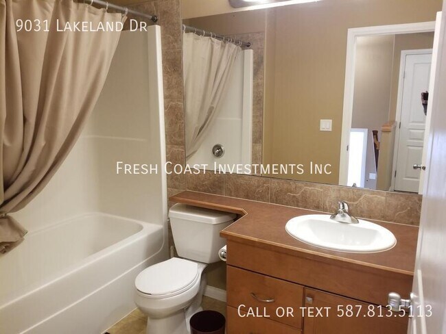 Building Photo - 9031 Lakeland Dr