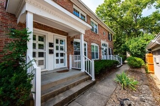 Building Photo - 2159 BonnyCastle Ave