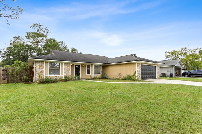 Building Photo - Charming 3 Bedroom Single Family Home in J...