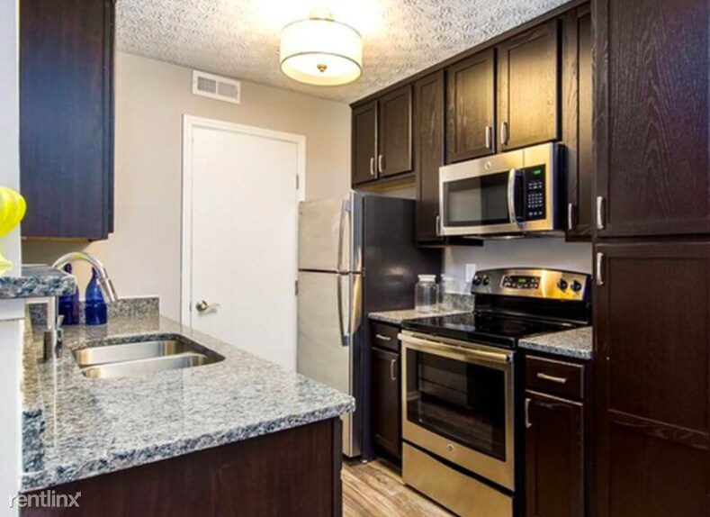 Foto principal - 26 Westerview Dr