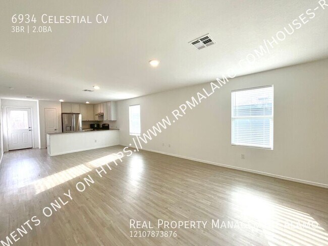 Foto del edificio - 6934 Celestial Cv