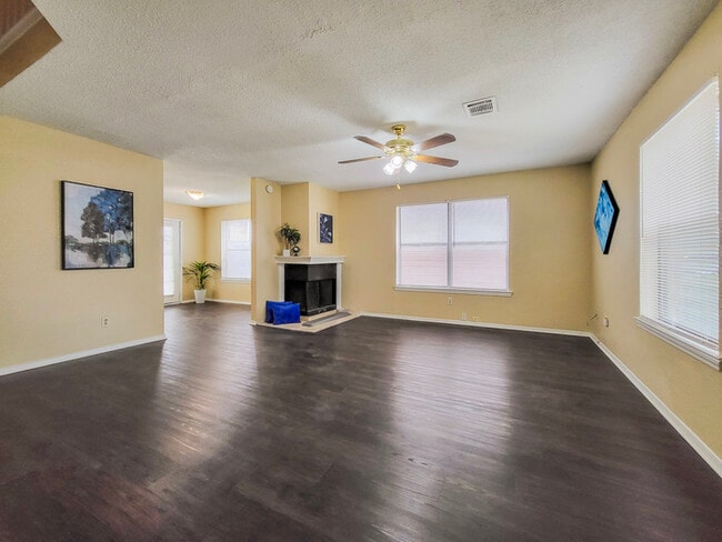 Foto del edificio - ARLINGTON COZY HOME 3/2/2