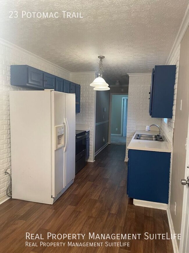 Building Photo - Charming 3 Bedroom/2 Bath Ranch Home in Vi...