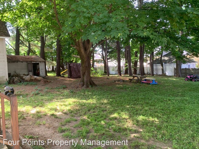 Foto del edificio - 4 br, 1 bath House - 27 Philip st
