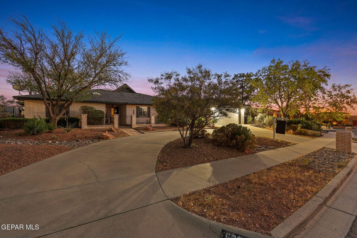 Foto principal - 6277 Camino Alegre Dr