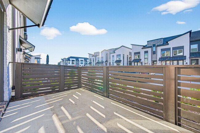 Building Photo - 16518 Texas Hill Country Rd