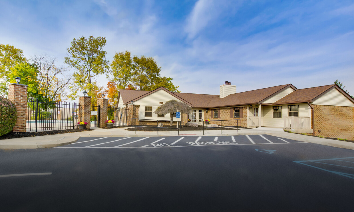 Primary Photo - Rivers Edge Apartments I & II