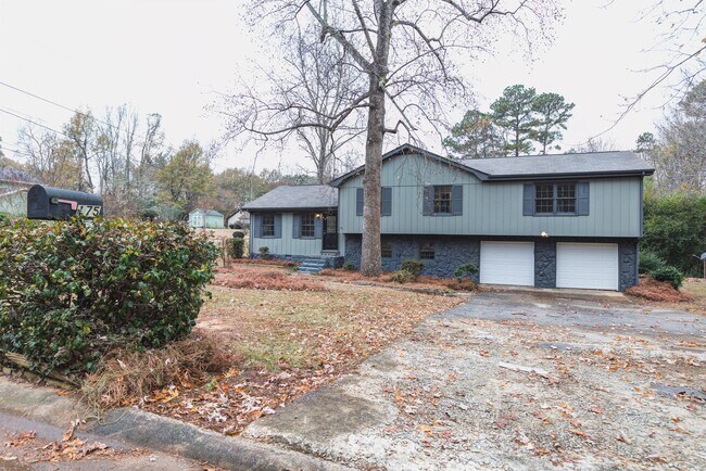 Building Photo - 175 Wellington Dr