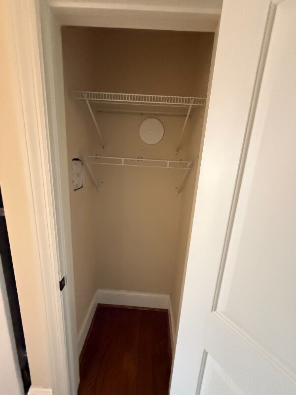 Building Photo - 2621 Cleinview Ave