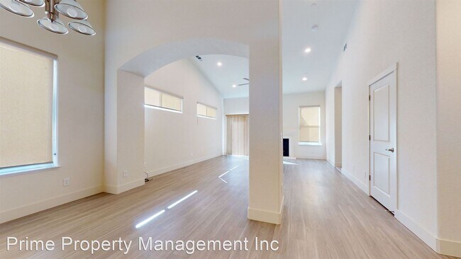 Foto del edificio - 3 br, 2 bath House - 605 St. Helena Drive