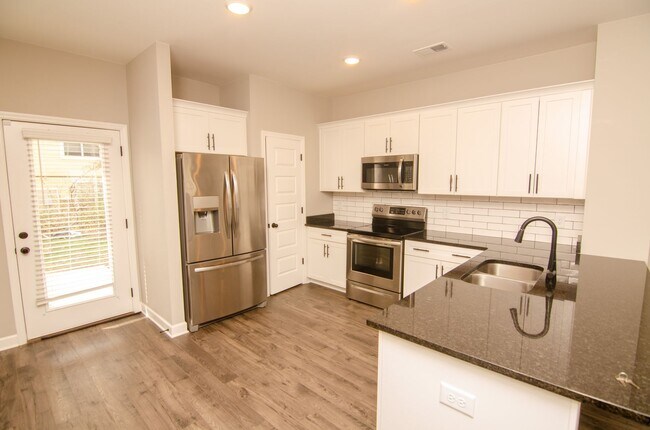 Photo - 5026 Isabella Ln Townhome