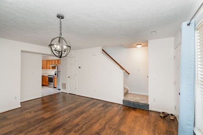 Building Photo - 4003 Canopy Way