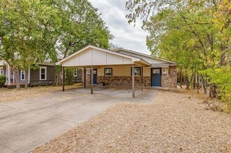 Building Photo - 4935 Curzon Ave