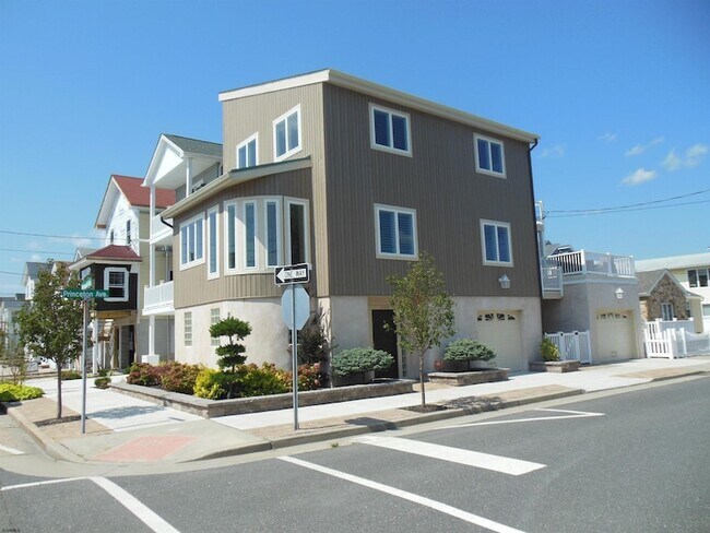 Foto del edificio - 202 N Princeton Ave