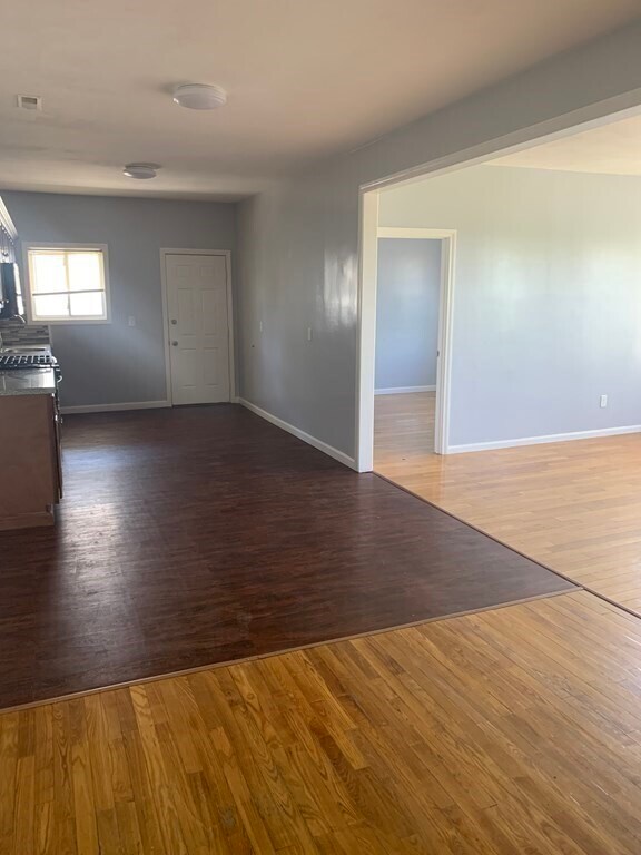 Building Photo - 363 Quincy St