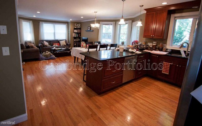 Foto del edificio - 3 br, 2.5 bath Townhome - 100 Howard St
